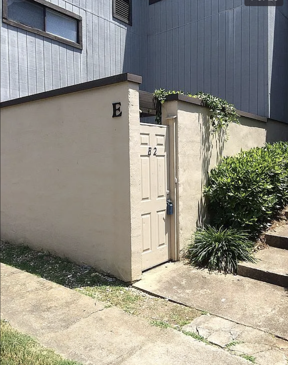 3350 Altamont Road South