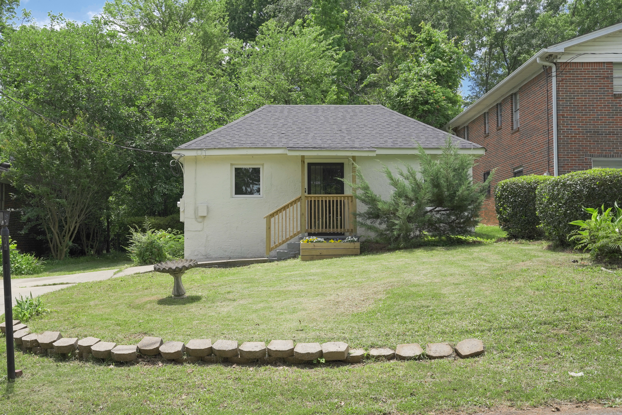 407 Green Springs Avenue South